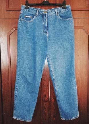Джинси мом з високою посадкою