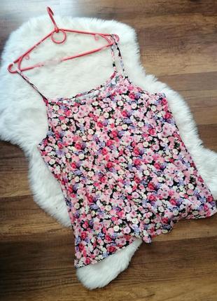 Маєчка в квіти