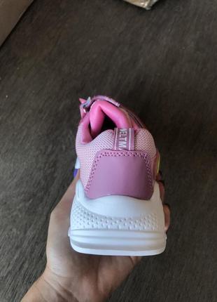 Новые розовые детские кроссовки на высокой подошве4 фото