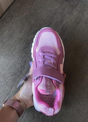 Новые розовые детские кроссовки на высокой подошве5 фото