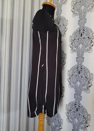 Чорний базовий топовий полосатий смугастий ромпер комбінезон з шортами боді в смужку шорти розмір m2 фото