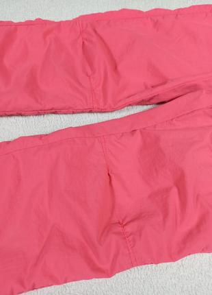 Яркие розовые штаны нейлон на подкладке девочке.3 фото