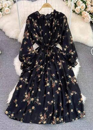Повітряна легка сукня з квітковим принтом👗колір: лаванда,білий,чорний3 фото