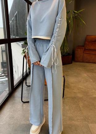 Костюм спортивный