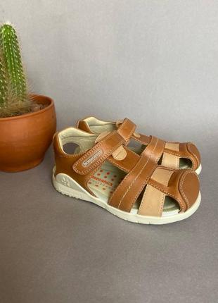 Закриті шкіряні сандалі biomecanics для хлопчика