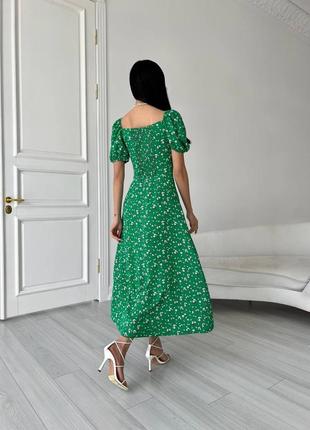 Зелёное трендовое платье со штапеля5 фото