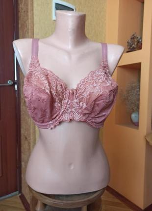 Бюстгальтер фірми m&amp;s