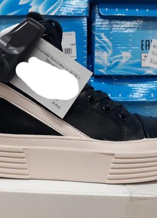 Стильные черные завышенные кроссовки на платформе спортивные ботинки4 фото