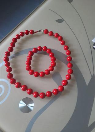 Классическое красное ожерелье и браслет
