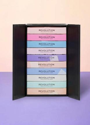 Бокс-сет х10 палеток тіней makeup revolution х friends “vault” 🎨 (90 відтінків!)