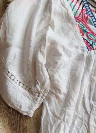 Коттонова біла блуза з вишивкою 143 фото