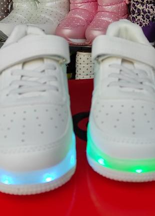 Белые деми кроссовки, кеды с подсветкойиэ led  для мальчика девочки leg подсветка