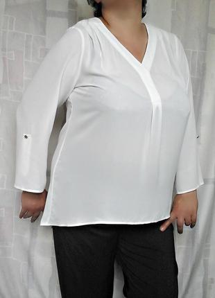 Базовая блузка из молочного шифона с удлиненной спинкой