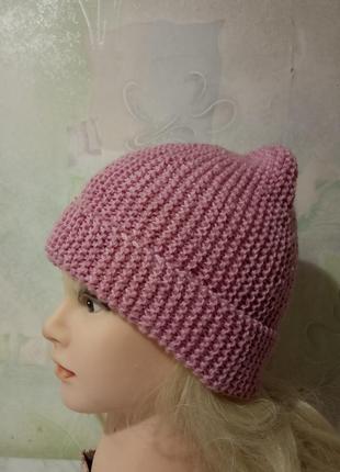 Стильная, демисезонная шапочка бини,  розово-сиреневого цвета.9 фото