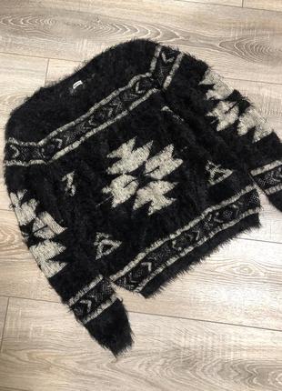 Короткий светр