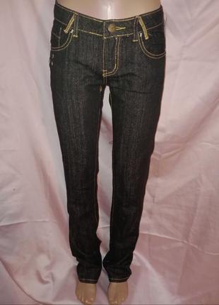 Новые винтаж с оттенком блестящие джинсы фирменные с вишивкой2 фото