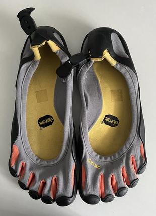 Обувь vibram fivefingers