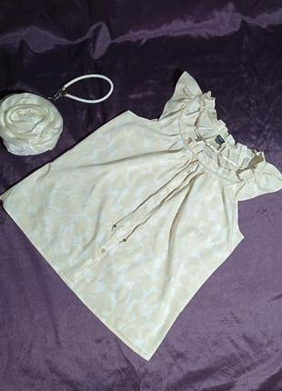 Блуза батистовая без рукавов, с рюшами в романтическом стиле