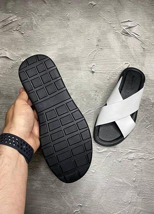 Мужские кожаные шлепанцы белые, шлепки