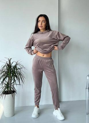 Костюм спортивный