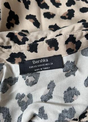 Леопардовое мини платье на пуговицах bershka7 фото