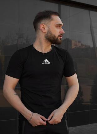 Футболка adidas чорна (лого центр)