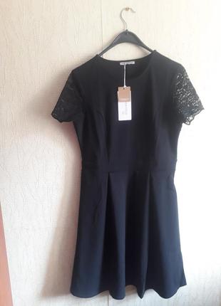 Новое чёрное базовое трикотажное платье с кружевными рукавами anna field1 фото