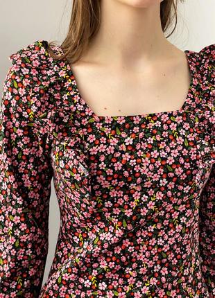Коттоновое платье в цветочный принт2 фото