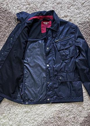 Вітровка bentley