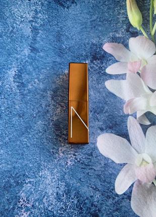 Зволожуючий бальзам для губ nars laguna помада