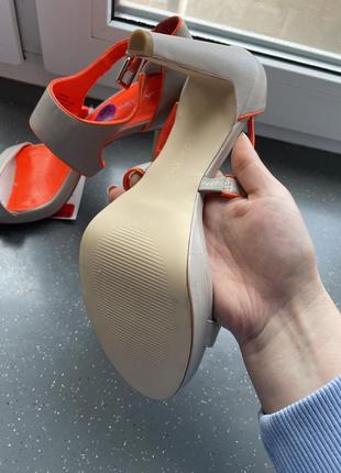 Calvin klein туфли-босоножки на высоком каблуке2 фото