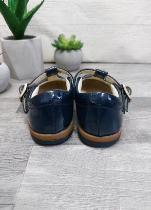 Туфли clarks для девочки синие лакированные5 фото