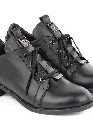 Женские кожаные черные туфли на каблуке romax 0050