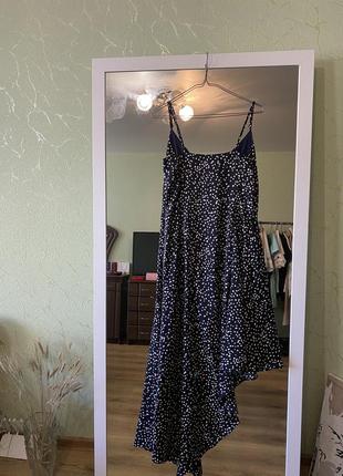 Женственное платье длины миди с вырезом размер l7 фото