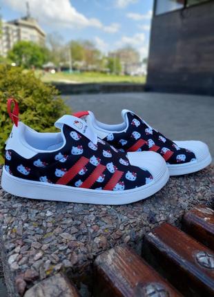 Оригінальні сліпони adidas hello kitty super star