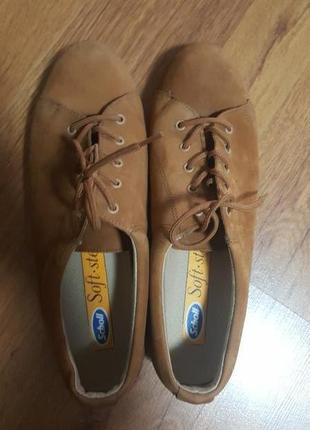 Туфли scholl   р.7    р.40