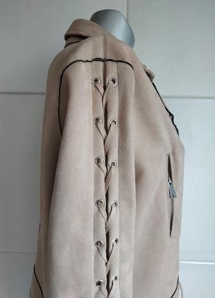 Очень стильная куртка-косуха primark  пудрового цвета из искусственной замши6 фото