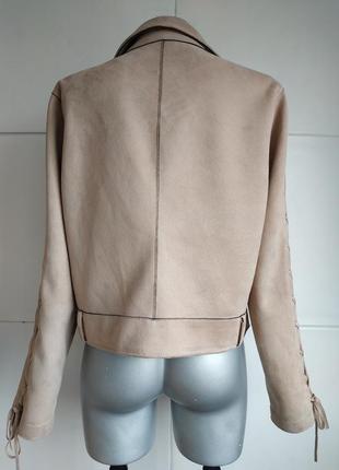 Очень стильная куртка-косуха primark  пудрового цвета из искусственной замши7 фото