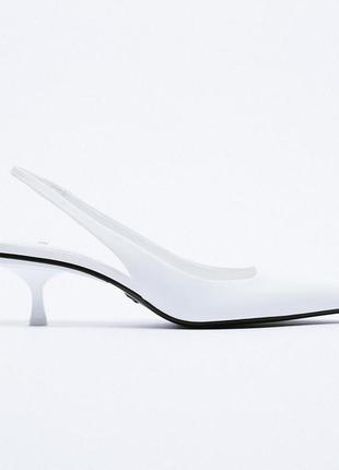 Шкіряні туфлі zara з відкритою п'яткою білого кольору3 фото