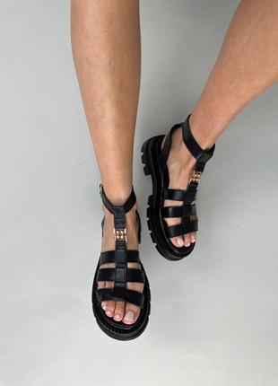 Стильні чорні сандалі/босоніжки з пряжкой ременцем жіночі шкіряні/шкіра  літні,жіноче взуття на літо 2023-20243 фото