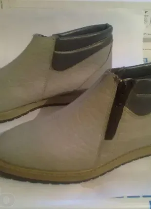 Нові шкіряні демісезонні черевички на блискавці.37 р-р.