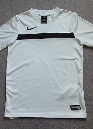 Футболка nike s 128-137 см dri-fit