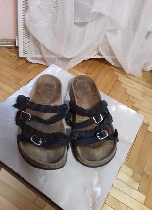 Кожаные шлепки
