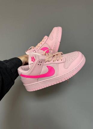 Nike sb dunk low “triple pink”