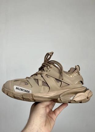 Трендові жіночі кросівки бренд track beige premium бежеві