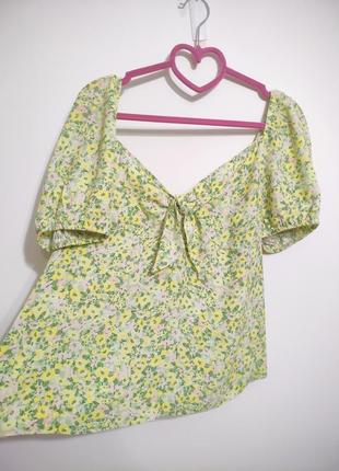 Очень красивая блуза в цветы2 фото