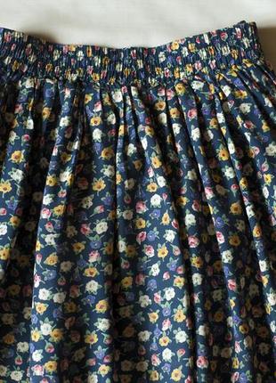 Темно синяя винтажная юбка в мелкий цветочек миди женская anny where, размер s6 фото