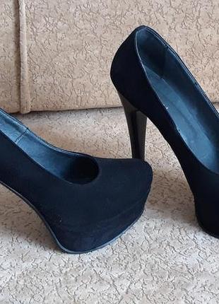 Неймовірно зручні туфлі з натуральної замші