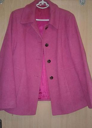 Малиново-розовый пиджак (пальто) размера 52-54(укр)