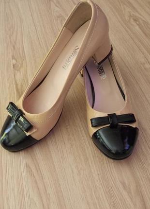Стильные туфли с черным носком на маленьком каблуке,stefani1 фото